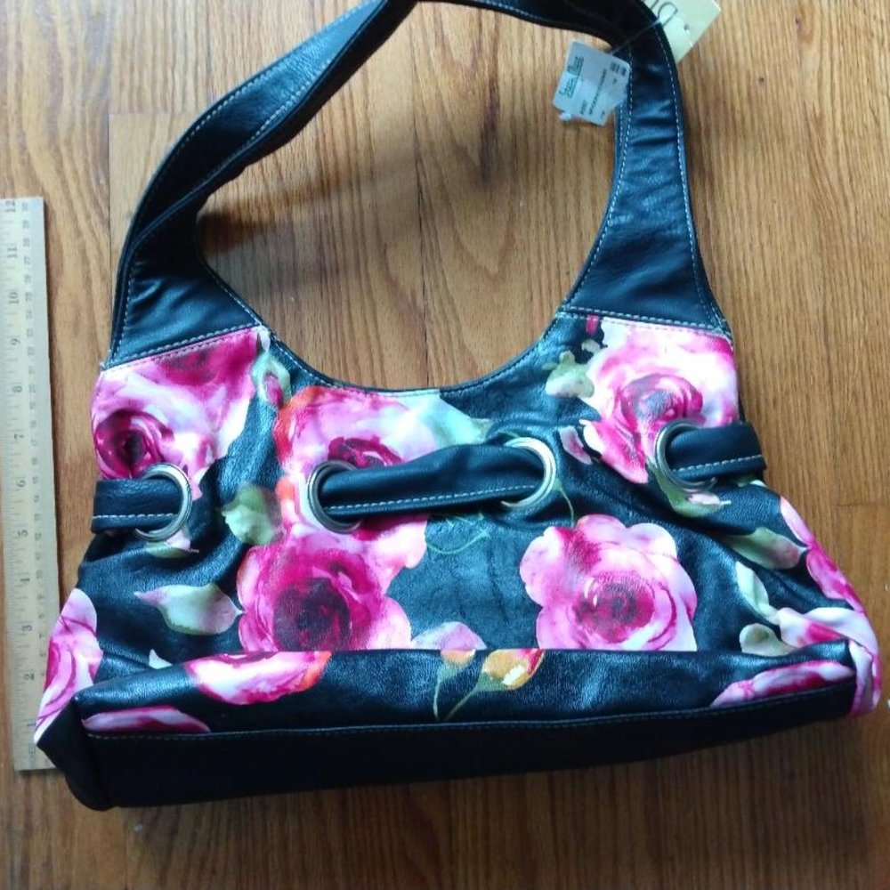 NWT BUENO FAUX LEATHER FLORAL PURSE
